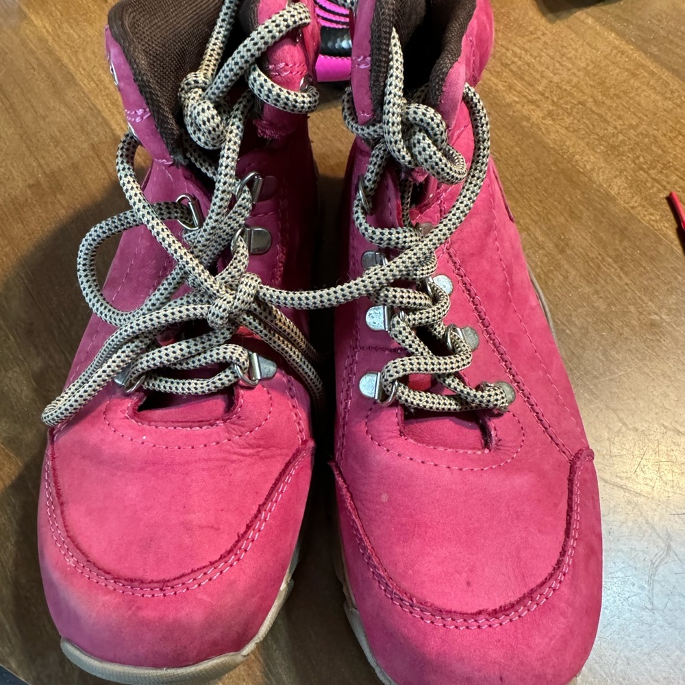 Women’s hiking boots